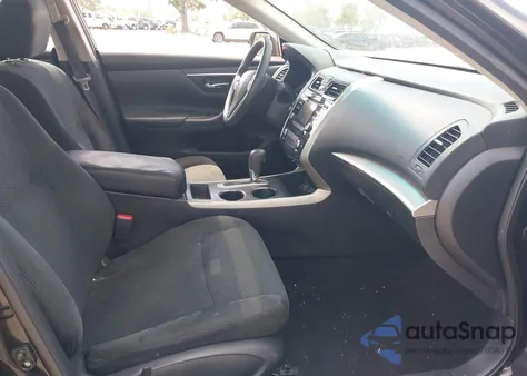 2015 Nissan Altima 2.5 S z USA, uszkodzony, nr VIN 1N4AL3AP0FC499341